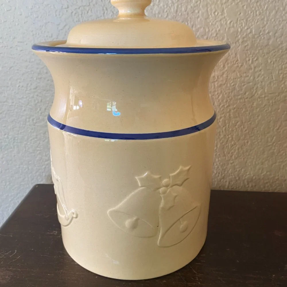Vtg Williams Sonoma Embossed Stoneware Canister Christmas Cookie Jar England